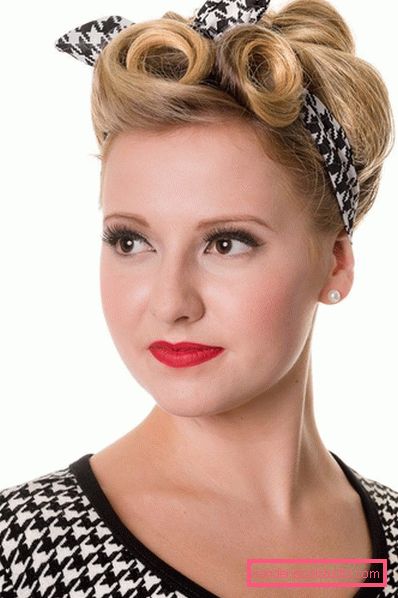 Pin-up frizure za kosu srednje dužine