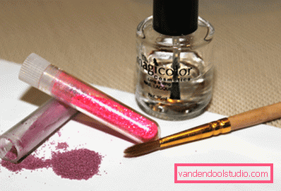 Potreban set za nail art Potreban set za nail art