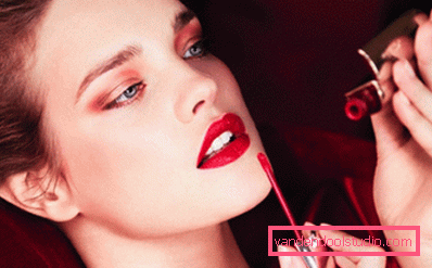 Natalya Vodianova sa crvenim usnama