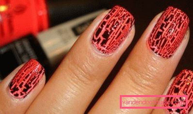 crvena i crna nail art