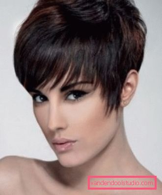 Modelirajte kratke frizure Ženski model šišanja