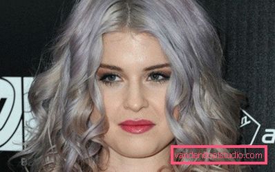 Kelly Osbourne sa sivom kosom Kelly Osbourne sa sivom kosom