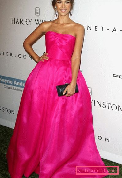 Moderna Pepeljuga Jessica Alba